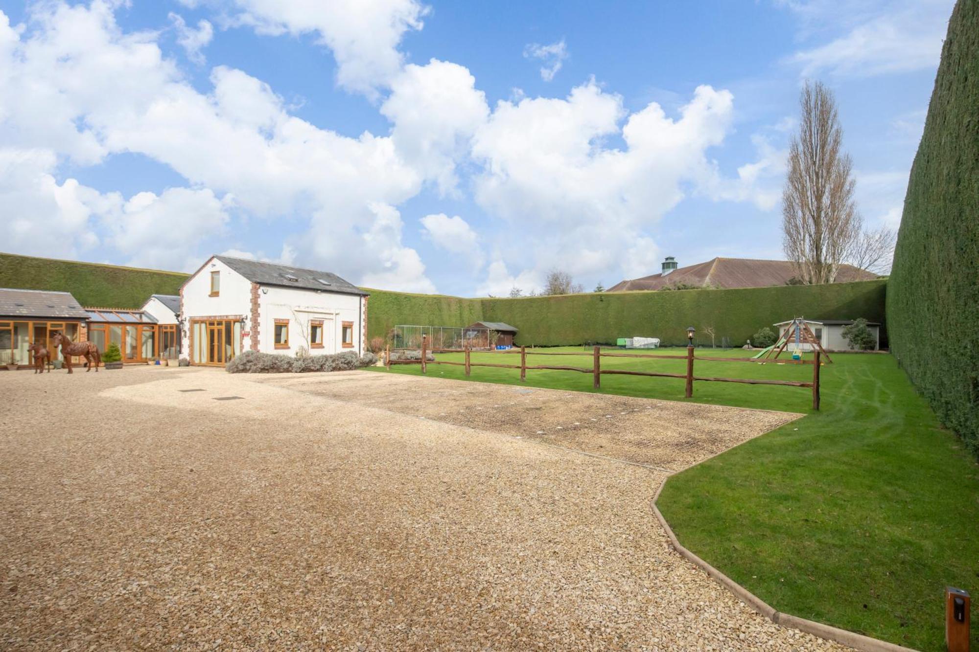 Stable Lodge - Boutique Bed & Breakfast Shurdington Exterior foto